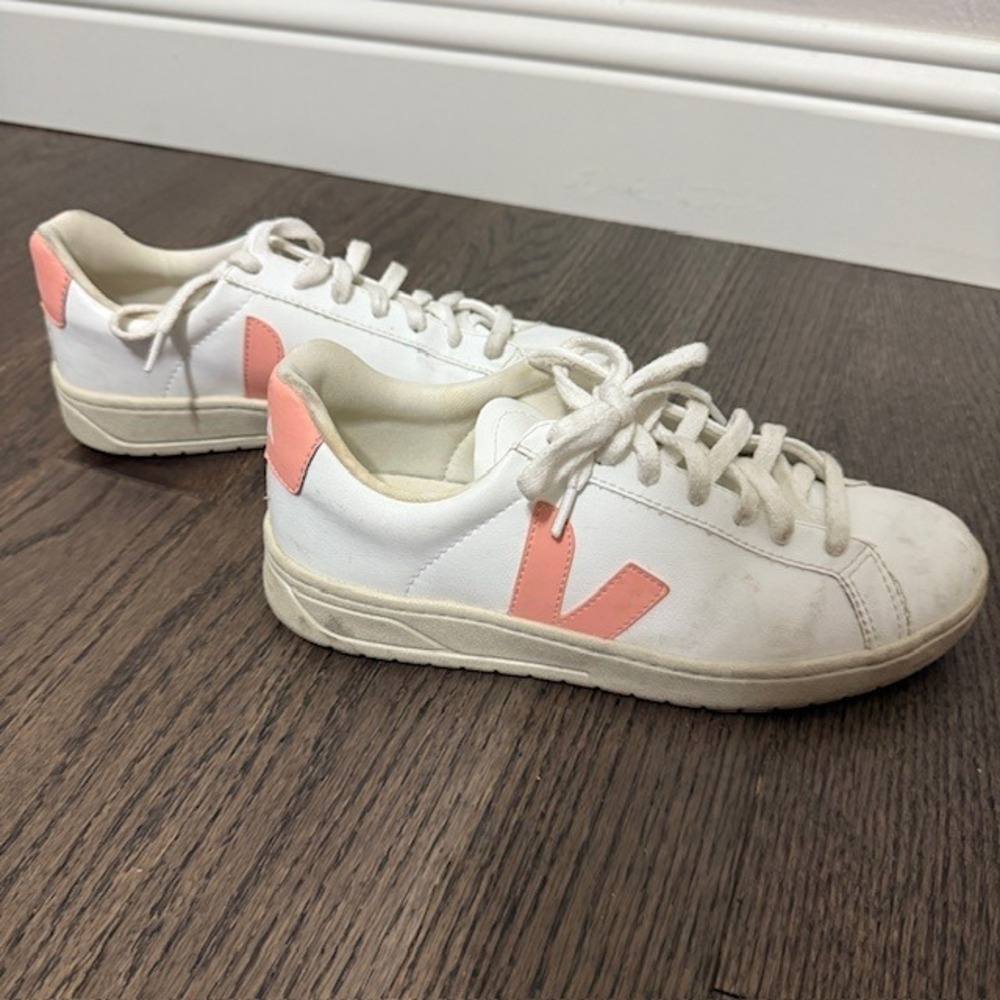 Veja V-10 White Peach Pink Leather Low Top Sneakers Size 8 EUR 39